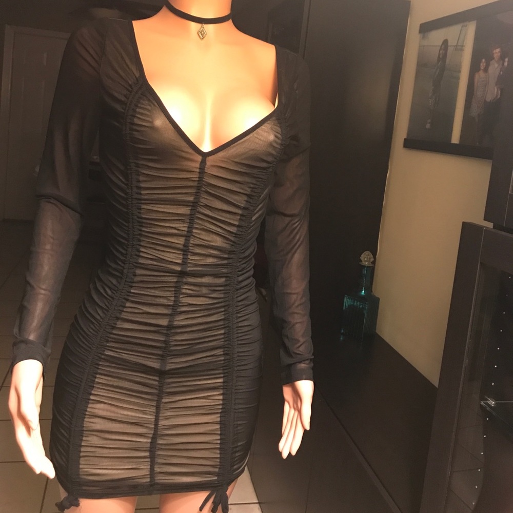 Kim k - Picture 2 of 3